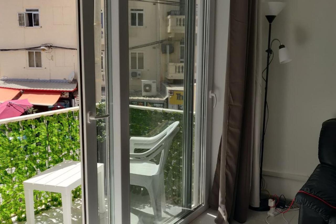 Sunny Day Flat Apartment Сейнт Полс Бей Екстериор снимка